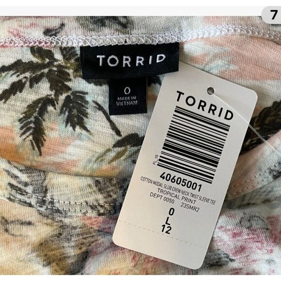 Torrid L/0 Pink/Black Faded Floral Crew Neck Ruched Twisted Short Sleeve T-Shirt - Picture 6 of 6